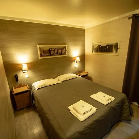 La Chaumiere A 100m Du Telecabine Hotel 2*