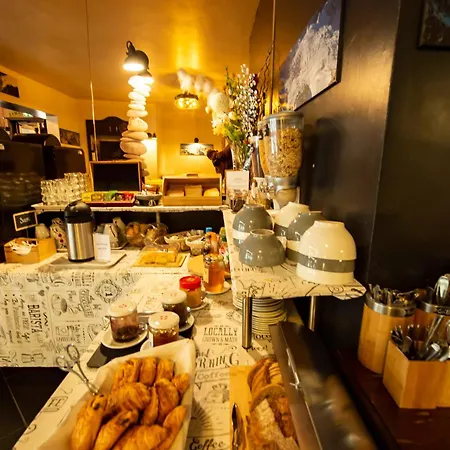 La Chaumiere Garage Moto Gratuit A 100 M Du Telecabine Saint-Gervais-les-Bains